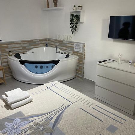 La Chicca Sul Mare Villa Бари Екстериор снимка